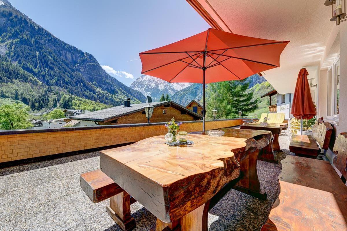 Haus Tuklar Hotel Brand  Exterior photo